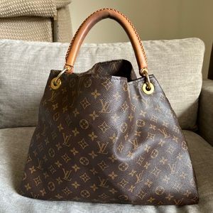Louis Vuitton Artsy